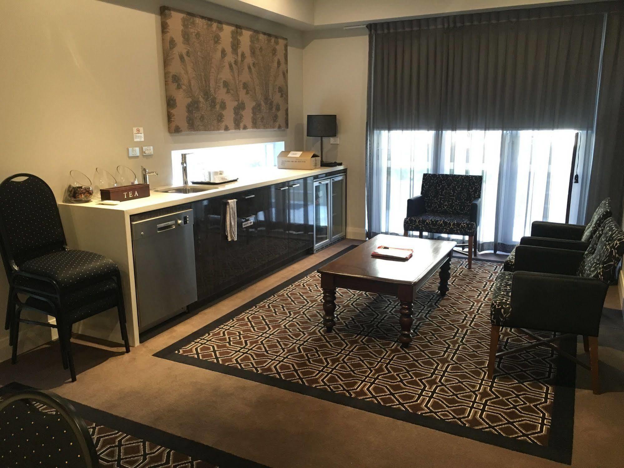 Avonmore On The Park Boutique Hotel Randwick Bagian luar foto